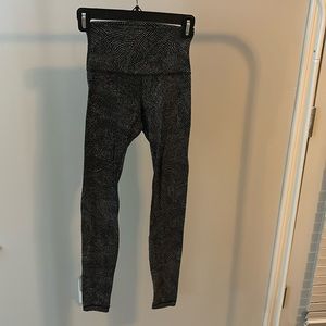 Lululemon black spotted leggings align 28”